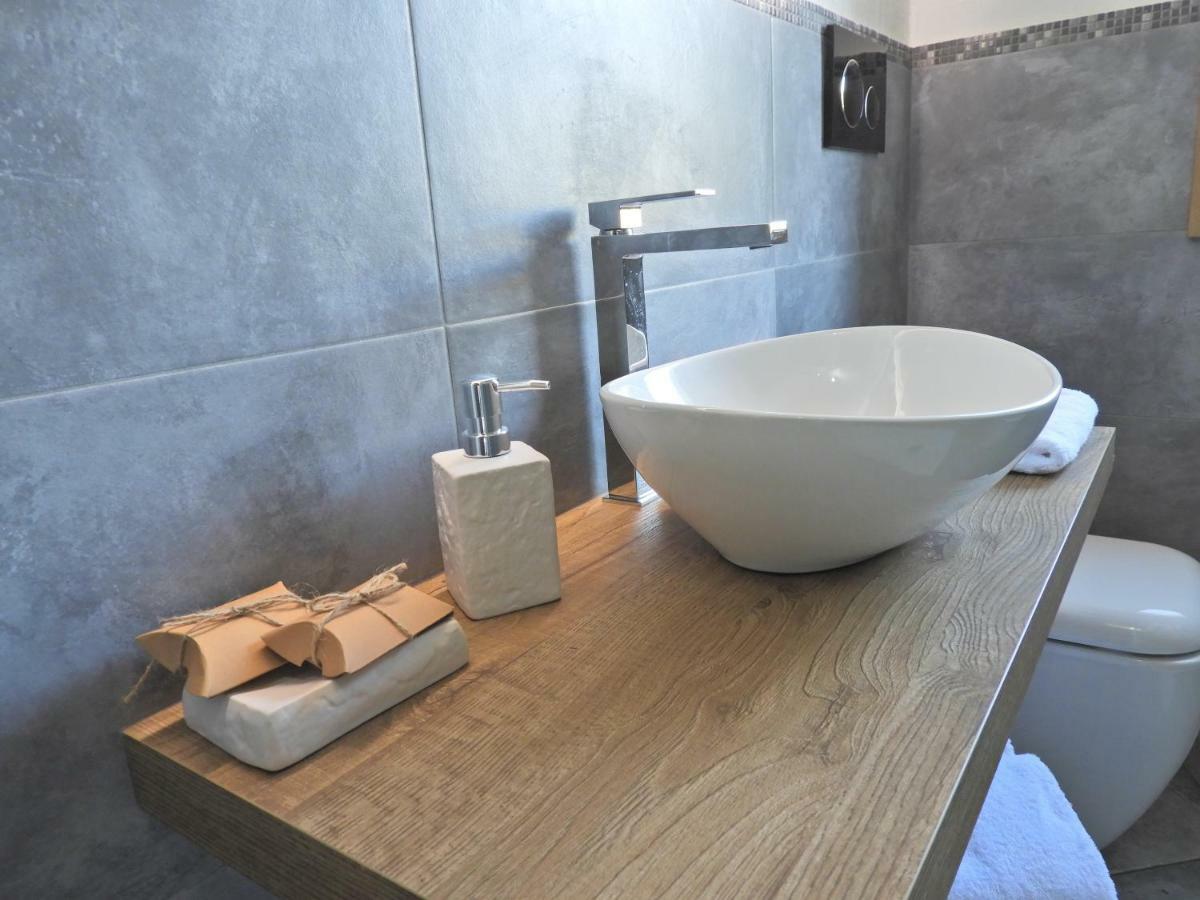 テウラーダ Acquamaris Tuerredda Bed & Breakfast エクステリア 写真